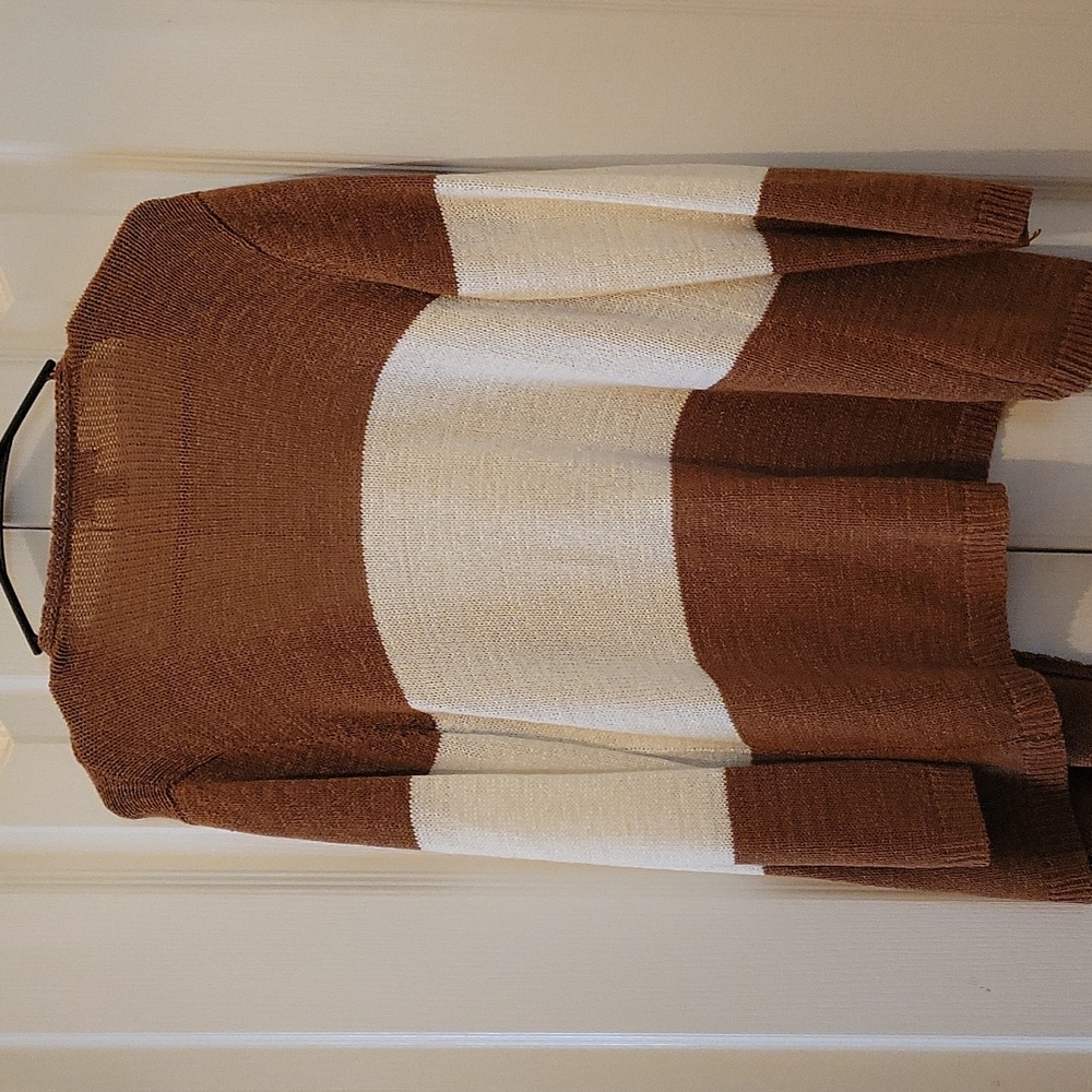 Sweater - Picture 8 of 8